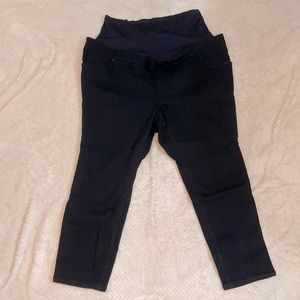 Old Navy Black Maternity Jeans - Full Panel